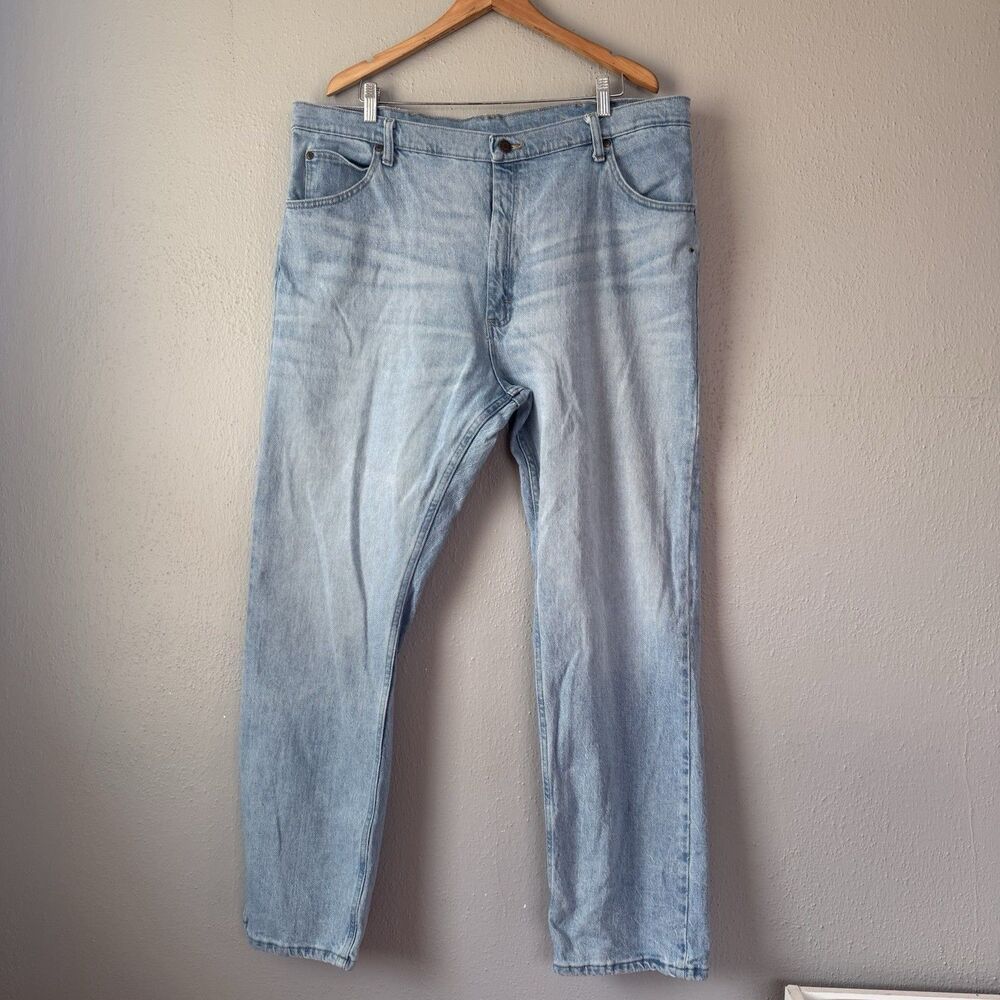 Wrangler Men’s Light Blue Relaxed Fit Jeans Premium Quality Size 40/32